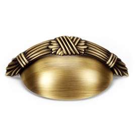 Cup Pull Traditional in Antique English Matte