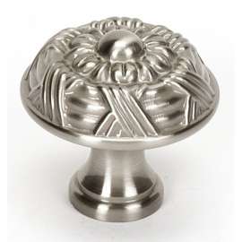 Knob Traditional 1-1/4-in in Satin Nickel