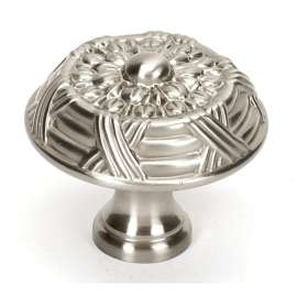 Knob Traditional 1-1/2-in in Satin Nickel