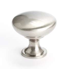 Knob 29mm Step Base in Brushed Nickel