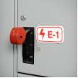 Pneumatic Energy Source Tags P 2 Polystyrene 1.5x3 White on Blue 25/PK