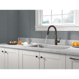 9113-DST-M Essa Single Handle Pull-Down Kitchen Faucet