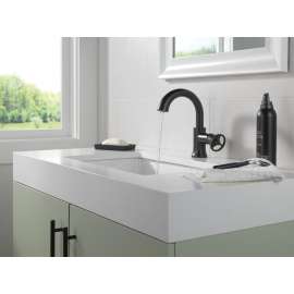 558HAR-BLPD-DST Trinsic Single Handle Pull Down Bathroom Faucet, Matte Black