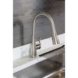 Pull Down Kitchen Faucet with Single Handle